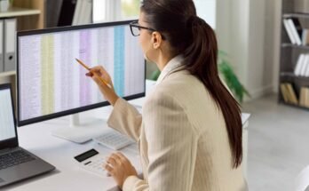 Are you curious about how AI is revolutionizing payroll? Here’s what you can do today