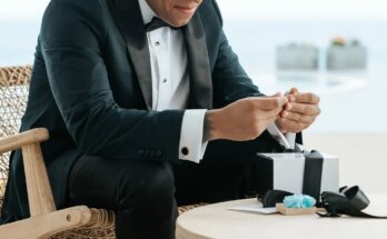 36 Groom Gift Ideas to Give Your Husband on the Wedding Day